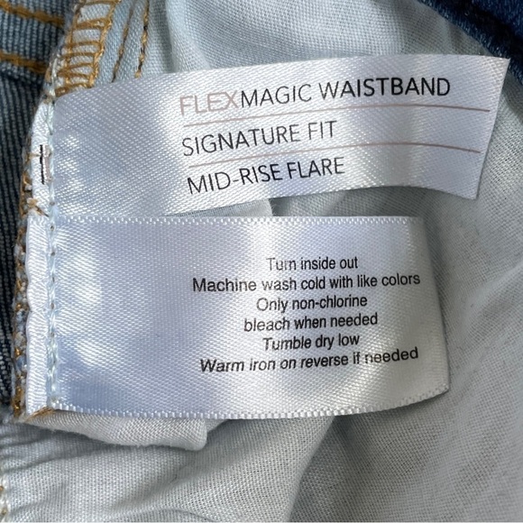 Lane Bryant Signature Fit Mid-Rise Flare Jeans Medium Wash Women’s Size 14 - Picture 6 of 12